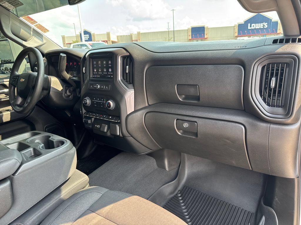 Used 2024 Chevrolet Silverado 2500 Custom w/ Custom Value Package AWD/4WD image 33