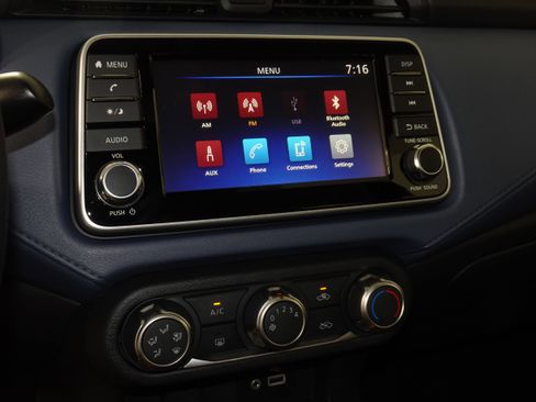 New 2025 Nissan Versa SV w/ Trunk Package image 23