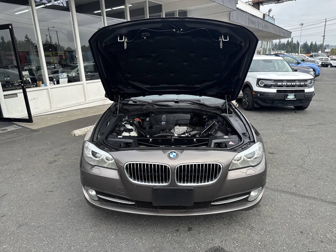 Used 2012 BMW 528i xDrive Sedan AWD/4WD image 11