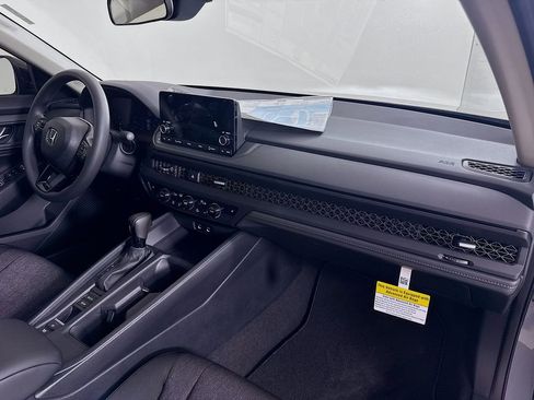 New 2025 Honda Accord SE image 29