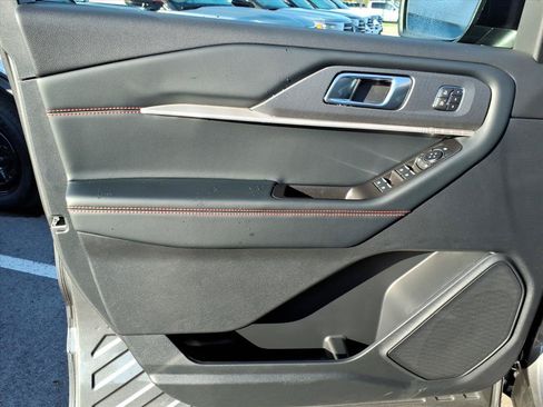 New 2026 Ford Explorer ST-Line w/ ST-Line Street Pack RWD image 12