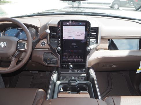 New 2025 RAM 2500 Limited image 20