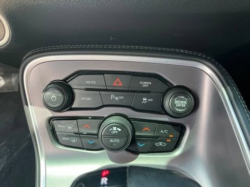 Used 2022 Dodge Challenger GT RWD image 24
