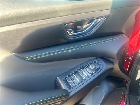 Used 2025 Subaru Ascent Onyx Edition image 18