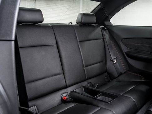 Used 2011 BMW 1 Series M image 25