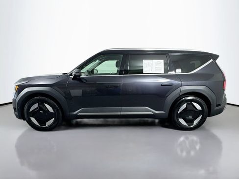 Used 2026 Kia EV9 Wind AWD/4WD image 8