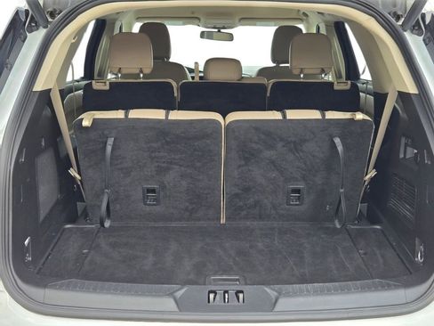 Used 2024 Ford Explorer Limited RWD image 13