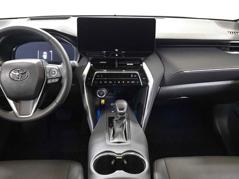 Used 2024 Toyota Venza Limited image 18