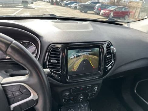 Used 2018 Jeep Compass Limited w/ Navigation Group image 9