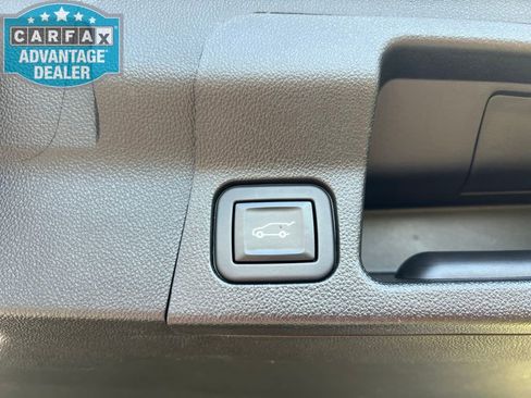 Used 2021 GMC Acadia Denali w/ Denali Technology Package FWD image 24