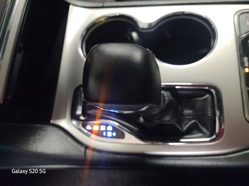 Used 2018 Jeep Grand Cherokee Overland image 45