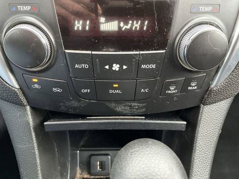 Used 2013 Suzuki Kizashi SE image 18