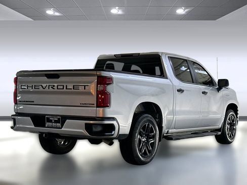 Used 2022 Chevrolet Silverado 1500 Custom w/ LPO, Blackout Package image 8
