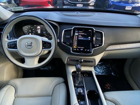 Used 2022 Volvo XC90 T6 Inscription image 9