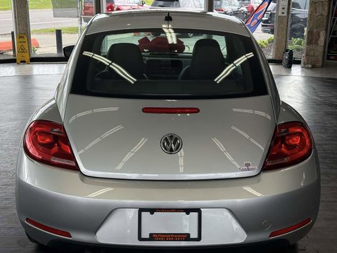 Used 2012 Volkswagen Beetle 2.5 FWD image 11