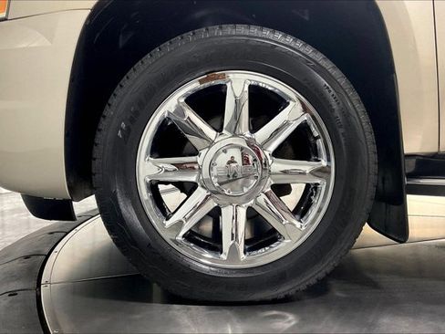 Used 2014 GMC Yukon Denali image 9