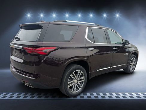 Used 2022 Chevrolet Traverse High Country FWD image 3