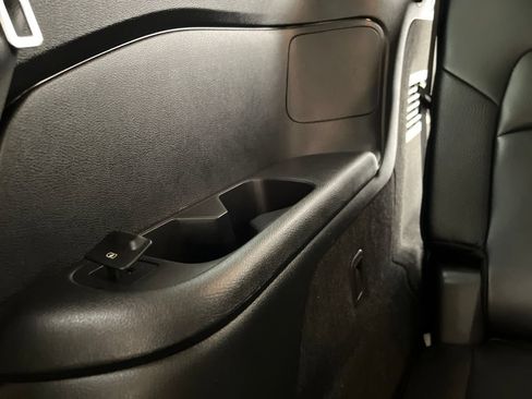 Used 2025 Nissan Pathfinder SL FWD image 36