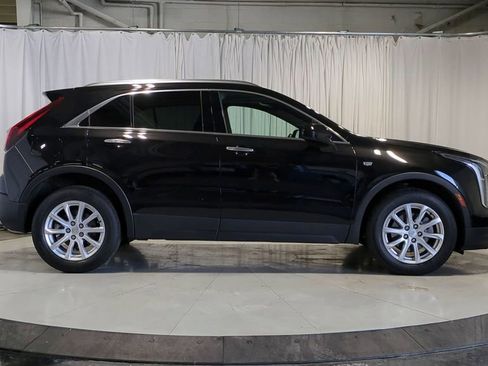 Used 2023 Cadillac XT4 Luxury w/ Cold Weather Package image 11