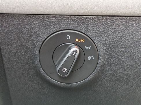New 2026 Volkswagen Taos SE AWD/4WD image 18