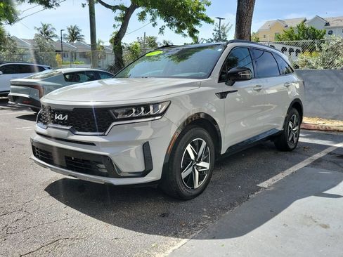 Certified 2023 Kia Sorento EX w/ Panoramic Sunroof Package FWD image 3