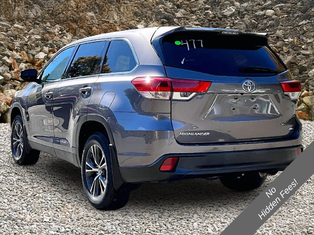 Used 2019 Toyota Highlander LE AWD/4WD image 7