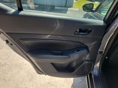 Used 2024 Nissan Altima 2.5 SV FWD image 13