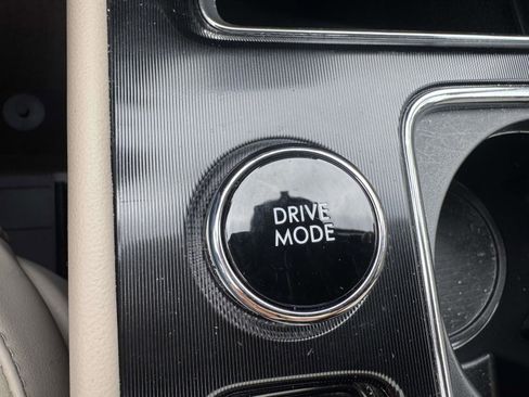 Used 2022 Lincoln Corsair AWD w/ Premium Package image 35