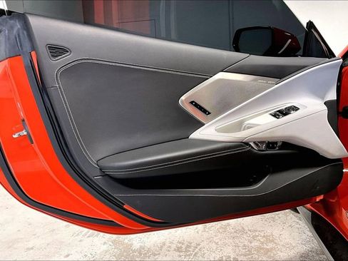 Used 2021 Chevrolet Corvette Stingray Preferred Cpe w/ Z51 Performance Package image 21