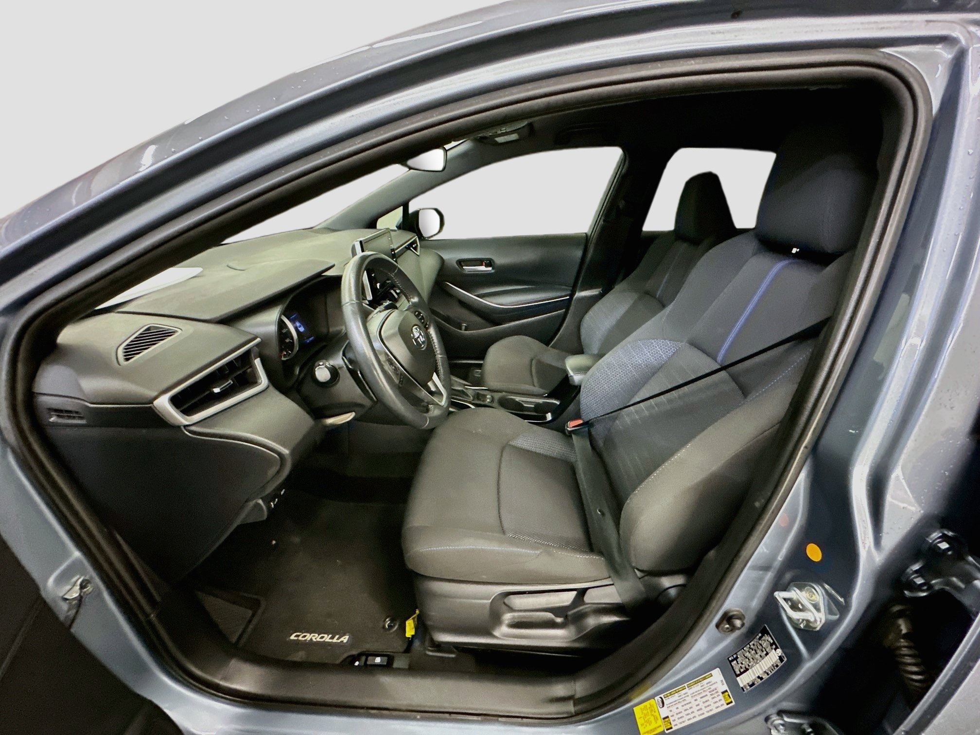 Used 2021 Toyota Corolla SE w/ Carpet Mat Package (TMS) FWD image 13