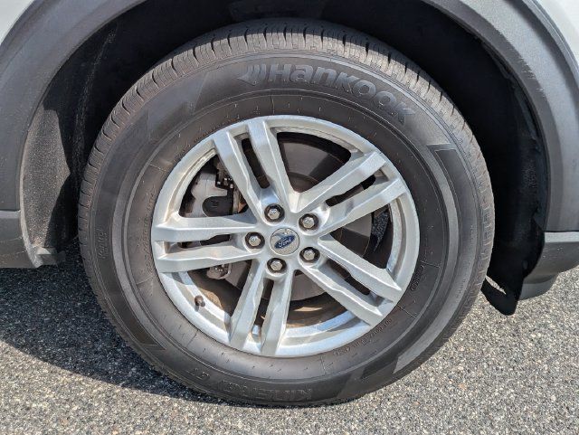 Used 2021 Ford Explorer XLT w/ Equipment Group 202A AWD/4WD image 9