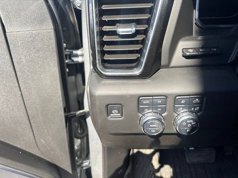 Used 2025 GMC Sierra 2500 Denali Ultimate AWD/4WD image 21