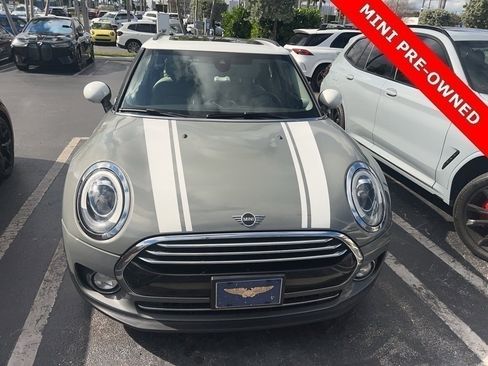 Used 2019 MINI Cooper Clubman Signature w/ Premium Package image 2