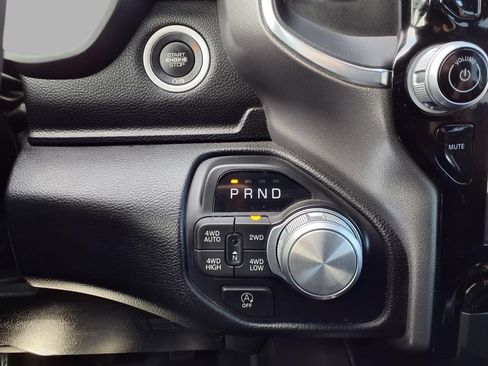 Used 2025 RAM 1500 Laramie AWD/4WD image 8