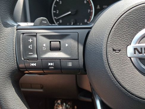 Used 2021 Nissan Rogue S AWD/4WD image 20
