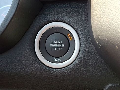 Used 2023 RAM 1500 Laramie AWD/4WD image 23