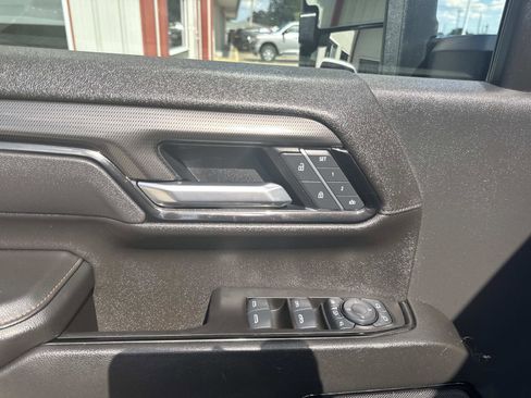 Used 2025 GMC Sierra 2500 AT4 w/ AT4 Premium Plus Package image 19
