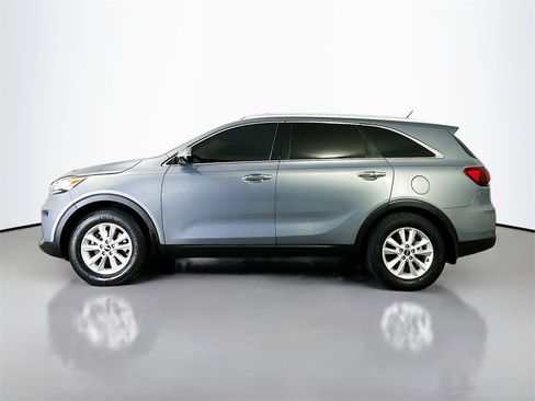 Used 2020 Kia Sorento LX w/ LX I4 Convenience Package image 4