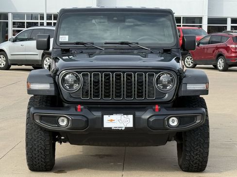 Used 2025 Jeep Wrangler Rubicon image 7