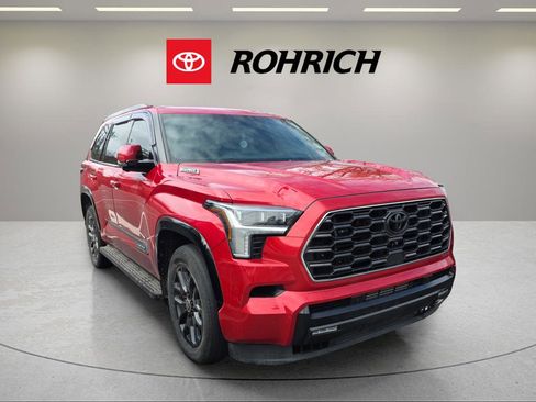 Used 2024 Toyota Sequoia Platinum image 4