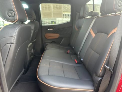 Used 2024 GMC Canyon AT4 w/ Technology Package AWD/4WD image 19