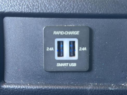 Used 2020 Toyota Tundra SR5 w/ SR5 Leather Package AWD/4WD image 26