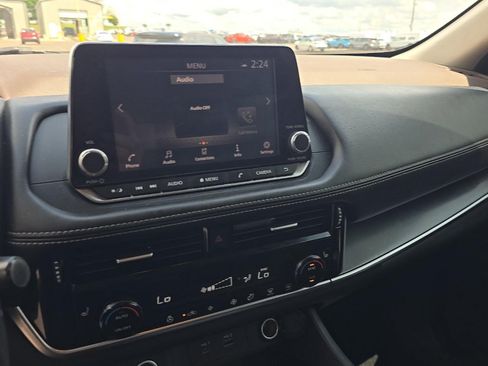 Used 2021 Nissan Rogue SV w/ Premium Package FWD image 14