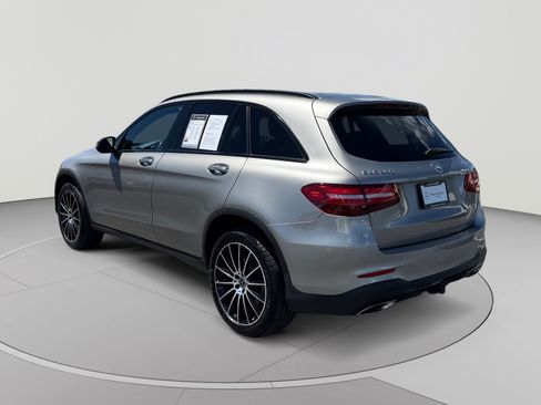 Used 2019 Mercedes-Benz GLC 300 4MATIC image 3