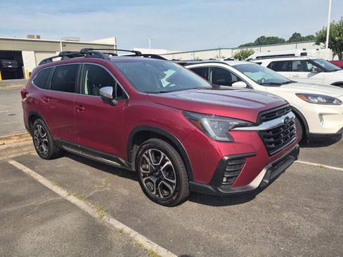 Used 2023 Subaru Ascent Limited w/ Technology Package AWD/4WD image 2