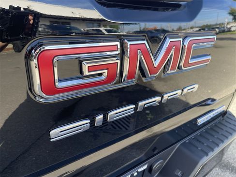 New 2026 GMC Sierra 1500 Elevation image 31