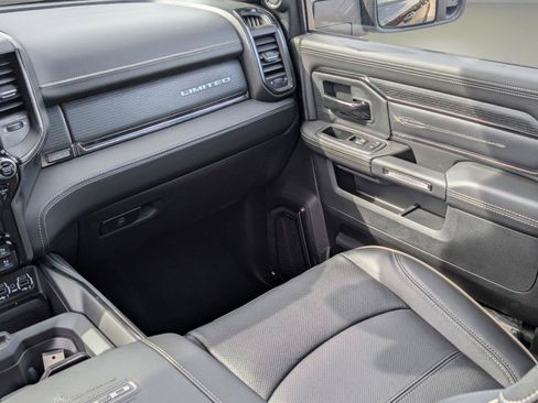 New 2024 RAM 2500 Limited AWD/4WD image 19