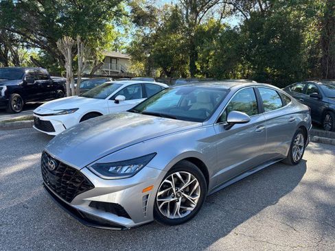Used 2021 Hyundai Sonata SEL image 2