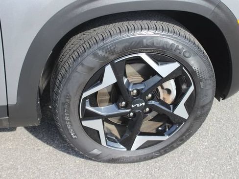Used 2024 Kia Seltos EX AWD/4WD image 35