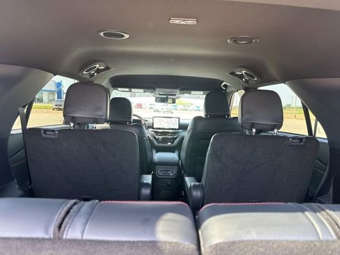 Used 2025 Ford Explorer ST image 24